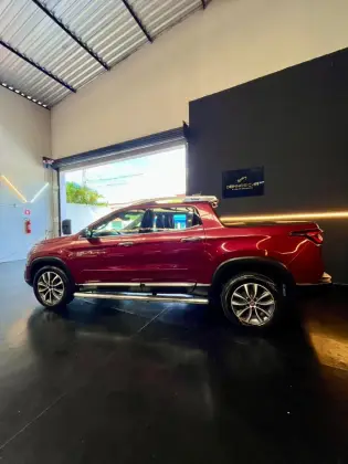FIAT TORO 2.0 16V TURBO DIESEL VOLCANO 4WD AT9 FIAT TORO 2.0 16V TURBO DIESEL VOLCANO 4WD AT9