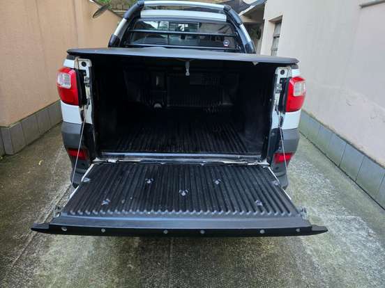 FIAT-STRADA-1.8 MPI ADVENTURE CE 16V FLEX 2P MANUAL FIAT-STRADA-2014