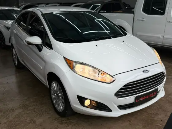 FORD FIESTA 1.6 TITANIUM HATCH 16V FLEX 4P AUTOMÁTICO