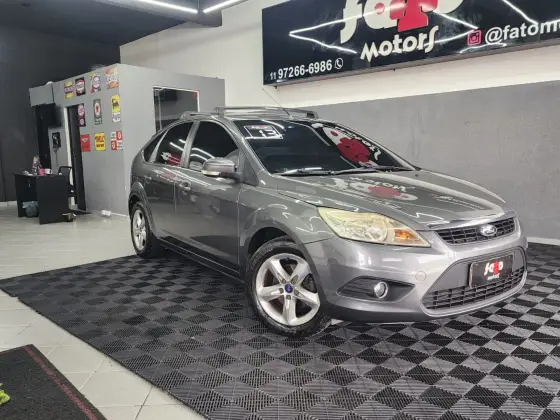 FORD FOCUS 1.6 GL 16V FLEX 4P MANUAL FORD FOCUS 1.6 GL 16V FLEX 4P MANUAL