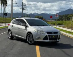 FORD FOCUS 1.6 SE 16V FLEX 4P POWERSHIFT FORD FOCUS 1.6 SE 16V FLEX 4P POWERSHIFT