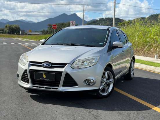 FORD-FOCUS-1.6 SE 16V FLEX 4P POWERSHIFT FORD-FOCUS-2014