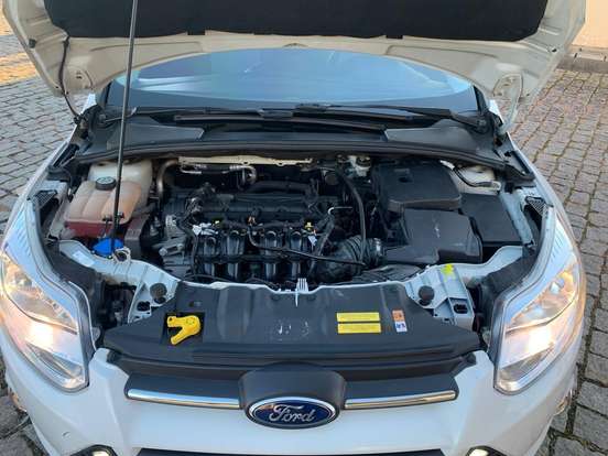 FORD-FOCUS-2015