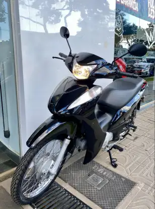 HONDA-BIZ 125 ES-2011