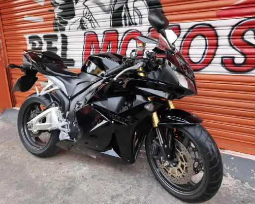 HONDA-CBR 600RR-2011