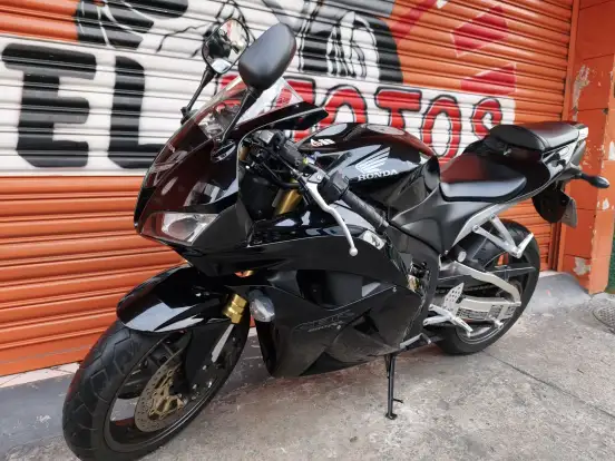 HONDA-CBR 600RR HONDA-CBR 600RR-2011