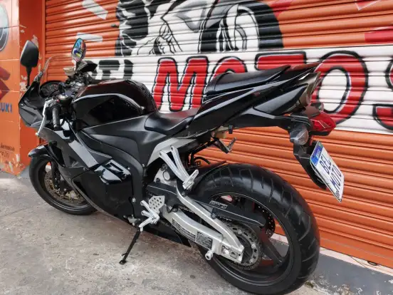 HONDA-CBR 600RR HONDA-CBR 600RR-2011
