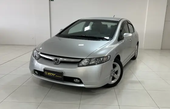 HONDA CIVIC 1.8 LXS 16V FLEX 4P AUTOMÁTICO HONDA CIVIC 1.8 LXS 16V FLEX 4P AUTOMÁTICO