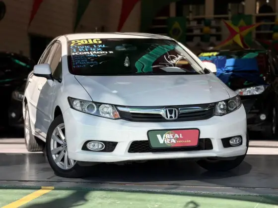 HONDA CIVIC 1.8 LXS 16V FLEX 4P MANUAL HONDA CIVIC 1.8 LXS 16V FLEX 4P MANUAL