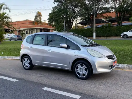 HONDA-FIT-1.4 DX 16V FLEX 4P MANUAL HONDA-FIT-2013