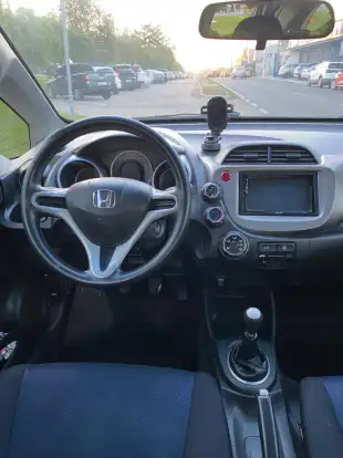 HONDA-FIT-2013