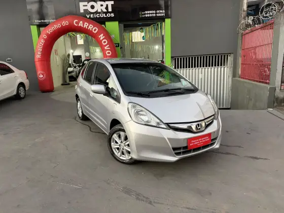 HONDA FIT 1.4 LX 16V FLEX 4P MANUAL HONDA FIT 1.4 LX 16V FLEX 4P MANUAL