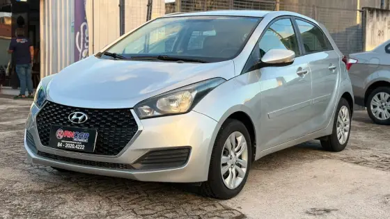 HYUNDAI HB20 1.6 COMFORT PLUS 16V FLEX 4P MANUAL HYUNDAI HB20 1.6 COMFORT PLUS 16V FLEX 4P MANUAL