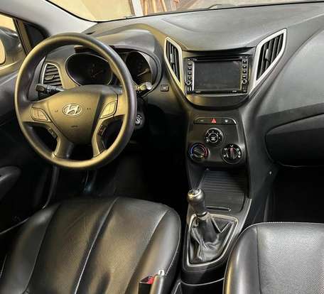 HYUNDAI-HB20-2015