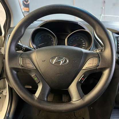 HYUNDAI-HB20-2015