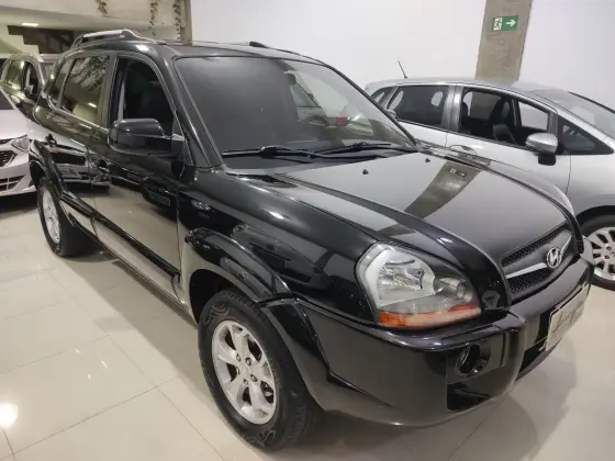 HYUNDAI TUCSON 2.0 MPFI GLS 16V 143CV 2WD FLEX 4P AUTOMÁTICO HYUNDAI TUCSON 2.0 MPFI GLS 16V 143CV 2WD FLEX 4P AUTOMÁTICO
