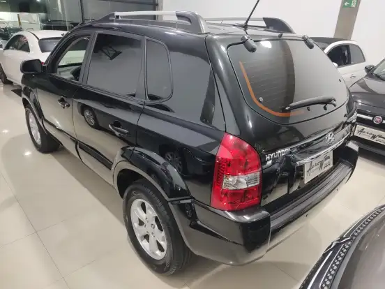 HYUNDAI-TUCSON-2.0 MPFI GLS 16V 143CV 2WD FLEX 4P AUTOMÁTICO HYUNDAI-TUCSON-2017