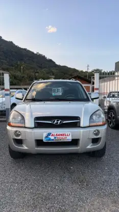 HYUNDAI-TUCSON-2012