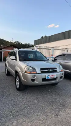 HYUNDAI-TUCSON-2012