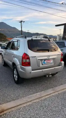 HYUNDAI-TUCSON-2.0 MPFI GLS 16V 143CV 2WD GASOLINA 4P AUTOMÁTICO HYUNDAI-TUCSON-2012