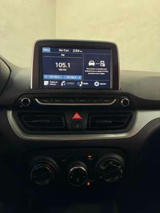 HYUNDAI-HB20-2023