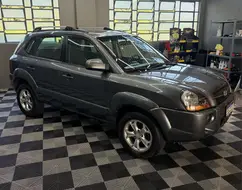HYUNDAI TUCSON 2.0 MPFI GLS 16V 143CV 2WD FLEX 4P AUTOMÁTICO HYUNDAI TUCSON 2.0 MPFI GLS 16V 143CV 2WD FLEX 4P AUTOMÁTICO