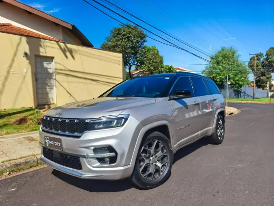JEEP COMMANDER 1.3 T270 TURBO FLEX OVERLAND AT6 JEEP COMMANDER 1.3 T270 TURBO FLEX OVERLAND AT6