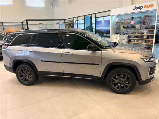 JEEP-COMMANDER-2025