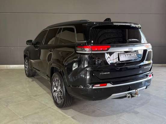 JEEP-COMMANDER-2.0 TD380 TURBO DIESEL OVERLAND AT9 JEEP-COMMANDER-2022