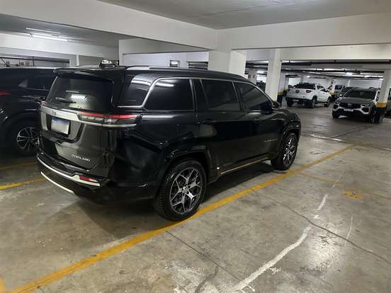 JEEP-COMMANDER-2024