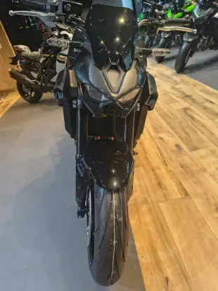 KAWASAKI-Z900-2026