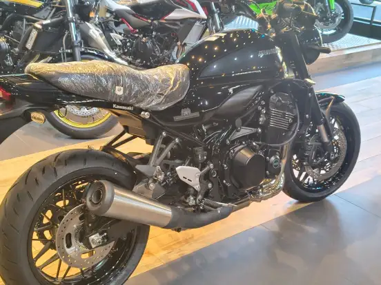 KAWASAKI-Z900RS-2026