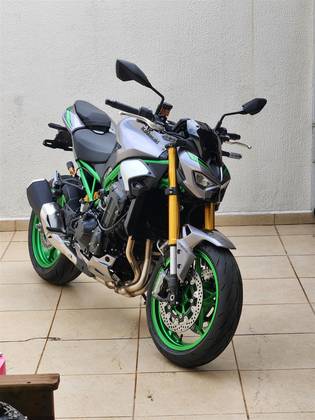 KAWASAKI Z900 R EDITION 