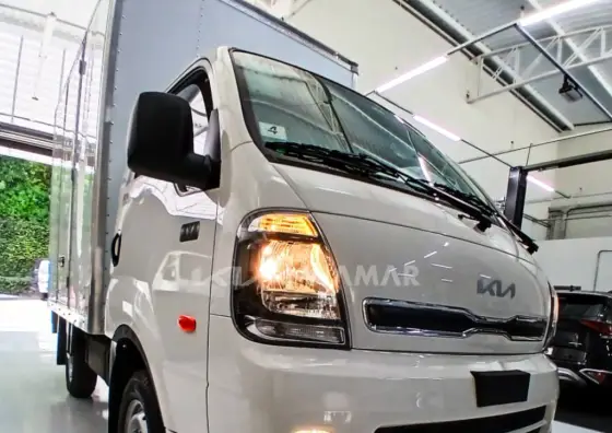 KIA BONGO 2.5 TD DIESEL STD CS 4x4 MANUAL KIA BONGO 2.5 TD DIESEL STD CS 4x4 MANUAL