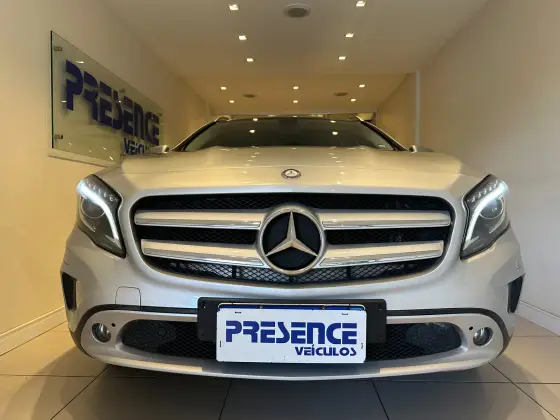 MERCEDES-BENZ GLA 200 1.6 CGI ENDURO 16V TURBO FLEX 4P AUTOMÁTICO