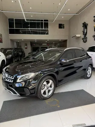 MERCEDES-BENZ GLA 200 1.6 CGI FLEX ADVANCE 7G-DCT MERCEDES-BENZ GLA 200 1.6 CGI FLEX ADVANCE 7G-DCT
