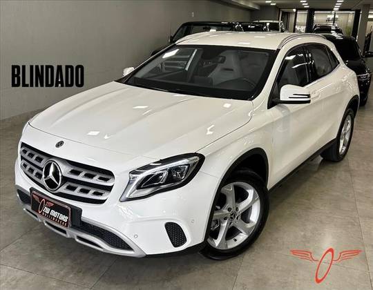 Mercedes-Benz GLA 200 1.6 CGI Flex Advance 7G-DCT