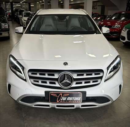 MERCEDES-BENZ-GLA 200-2018