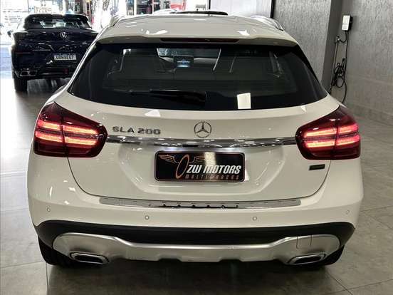MERCEDES-BENZ-GLA 200-1.6 CGI FLEX ADVANCE 7G-DCT MERCEDES-BENZ-GLA 200-2018