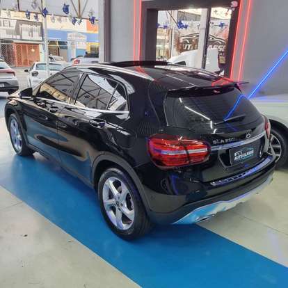 MERCEDES-BENZ-GLA 200-2019