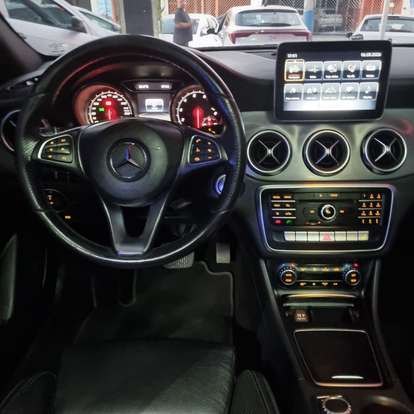 MERCEDES-BENZ-GLA 200-2019