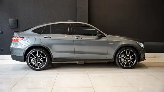 MERCEDES-BENZ-GLC 43 AMG-2019