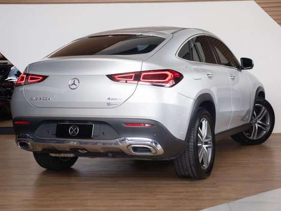 MERCEDES-BENZ-GLE 400d-2021