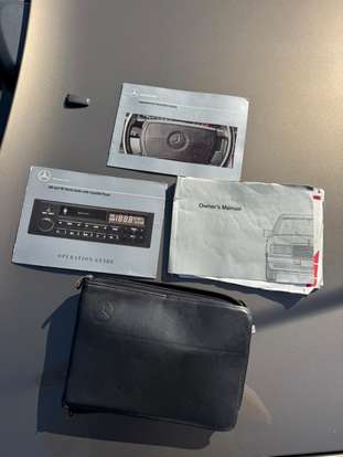 MERCEDES-BENZ-300 E-1990