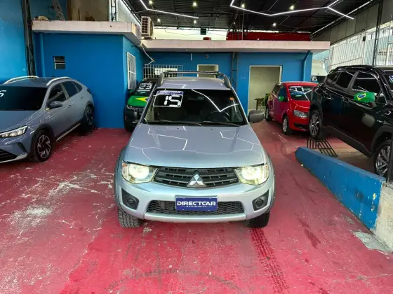 MITSUBISHI L200 TRITON 3.2 GLX 4X4 CD 16V TURBO INTERCOLER DIESEL 4P MANUAL MITSUBISHI L200 TRITON 3.2 GLX 4X4 CD 16V TURBO INTERCOLER DIESEL 4P MANUAL