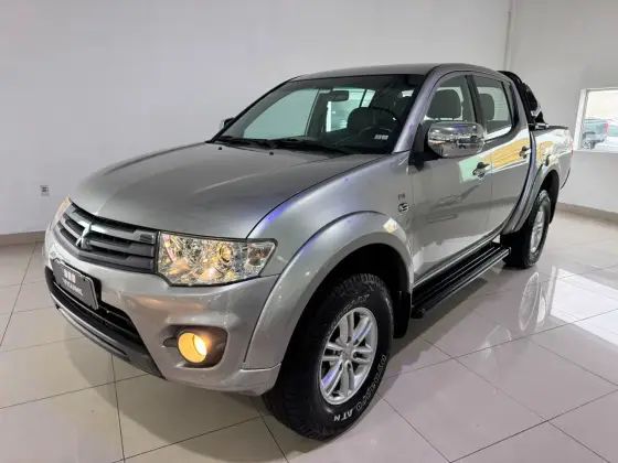MITSUBISHI L200 TRITON 3.2 HPE 4X4 CD 16V TURBO INTERCOOLER DIESEL 4P AUTOMÁTICO MITSUBISHI L200 TRITON 3.2 HPE 4X4 CD 16V TURBO INTERCOOLER DIESEL 4P AUTOMÁTICO