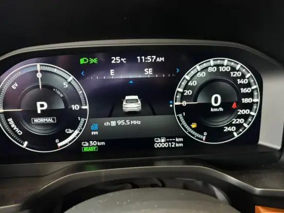 MITSUBISHI-OUTLANDER-2.4 PHEV SIGNATURE S-AWC DHT MITSUBISHI-OUTLANDER-2025