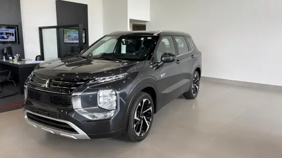 MITSUBISHI OUTLANDER 2.4 PHEV SIGNATURE S-AWC DHT MITSUBISHI OUTLANDER 2.4 PHEV SIGNATURE S-AWC DHT