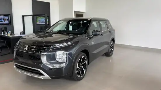 MITSUBISHI-OUTLANDER-2.4 PHEV SIGNATURE S-AWC DHT MITSUBISHI-OUTLANDER-2025