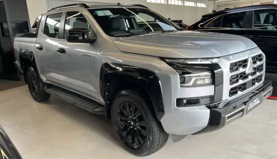MITSUBISHI-TRITON-2.4 BITURBO DIESEL CD HPE-S 4X4 AUTOMÁTICO MITSUBISHI-TRITON-2025